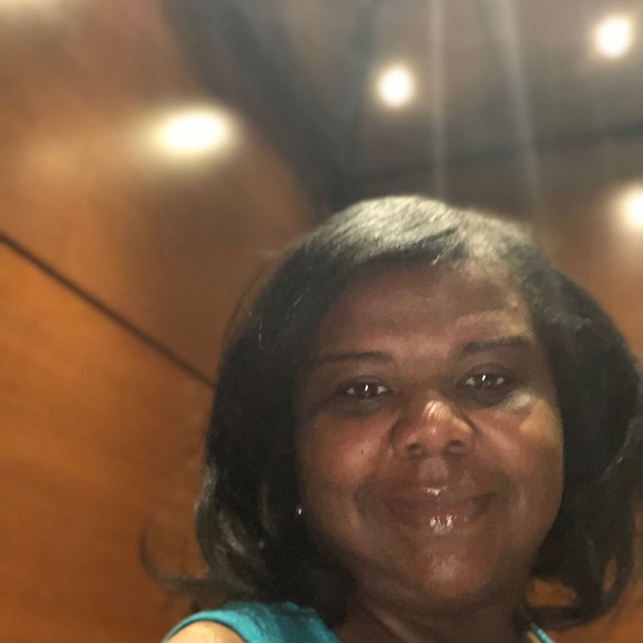 Meet your Posher, Felecia - Picture 1 of 1